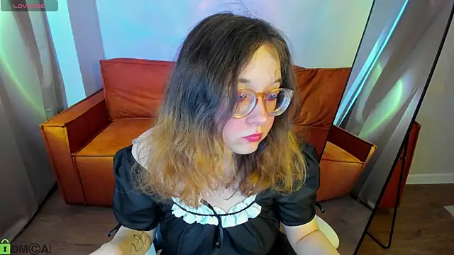 Snapshot of Aleks-caster chatting on April 6, 2026, 9:10 am Aleks-caster online show from April 6, 2026, 9:10 am