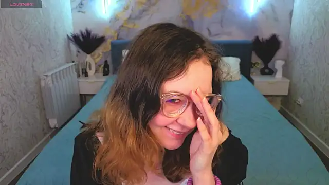 Snapshot of Aleks-caster chatting on April 7, 2026, 1:29 am Aleks-caster online show from April 7, 2026, 1:29 am