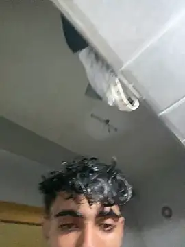 Snapshot of Achrafsad9i chatting on April 6, 2026, 6:31 pm Achrafsad9i online show from April 6, 2026, 6:31 pm