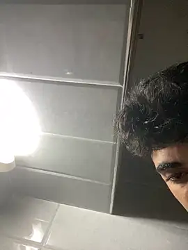 Snapshot of Achrafsad9i chatting on April 9, 2026, 8:31 am Achrafsad9i online show from April 9, 2026, 8:31 am