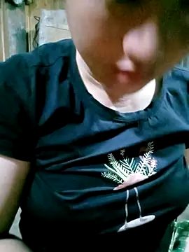 hasaki001 online show from April 2, 2026, 5:41 pm