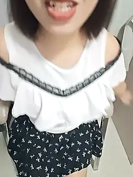 zxc81830 online show from April 1, 2026, 1:12 pm