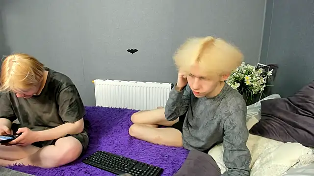 Snapshot of Mark_Brain chatting on April 1, 2026, 1:41 pm Mark Brain online show from April 1, 2026, 1:41 pm