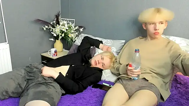 Snapshot of Mark_Brain chatting on April 12, 2026, 12:30 pm Mark Brain online show from April 12, 2026, 12:30 pm