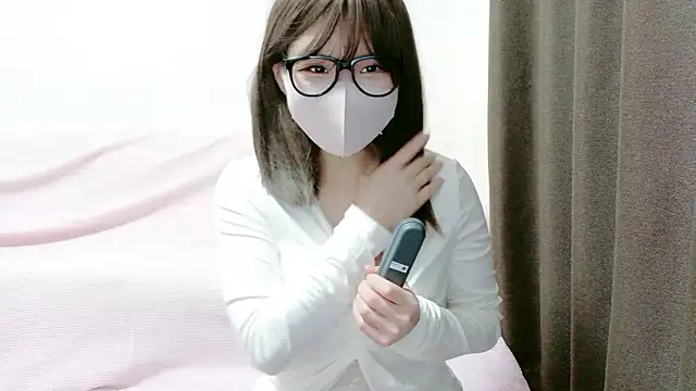 Snapshot of ichigonoiichan chatting on July 17, 2026, 12:30 am ichigonoiichan online show from July 17, 2026, 12:30 am