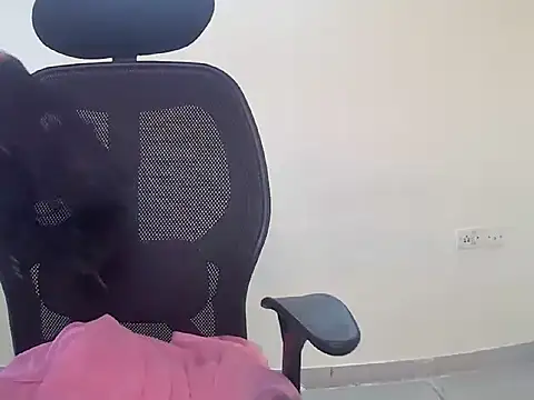 Mitika1 online show from April 13, 2026, 3:32 am