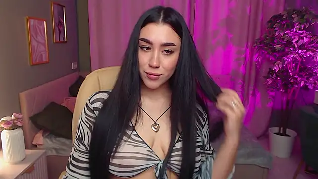 Winonna Ryder online show from March 27, 2026, 8:26 am