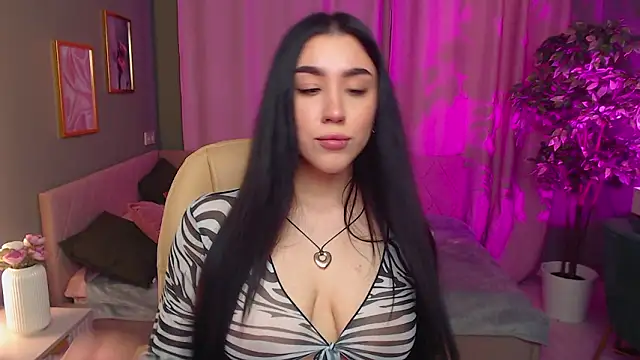 Winonna Ryder online show from March 27, 2026, 7:50 am
