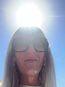 AtomBlondy online show from May 27, 2026, 10:22 am