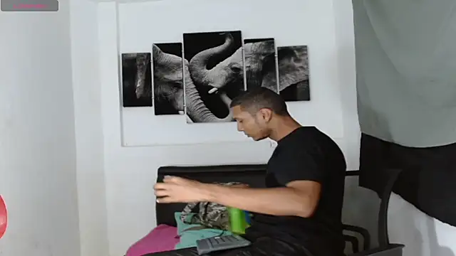 Snapshot of chrisramosv chatting on March 21, 2026, 10:46 pm chrisramosv online show from March 21, 2026, 10:46 pm