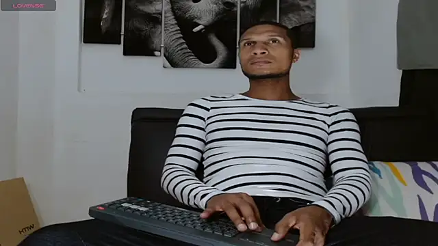 Snapshot of chrisramosv chatting on March 24, 2026, 10:54 pm chrisramosv online show from March 24, 2026, 10:54 pm