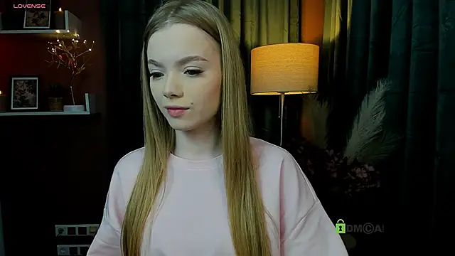 Snapshot of maddy_moah chatting on April 10, 2026, 5:03 am maddy moah online show from April 10, 2026, 5:03 am