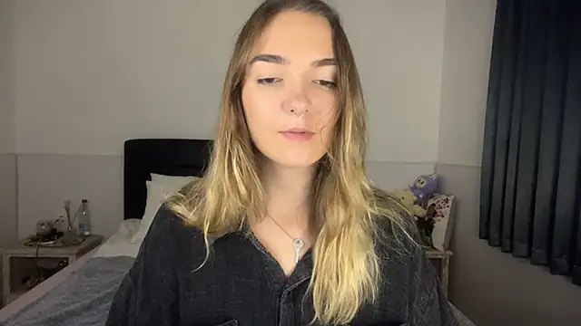 RoxyWet online show from July 23, 2026, 2:46 pm
