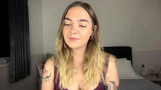 RoxyWet online show from July 9, 2026, 3:55 pm
