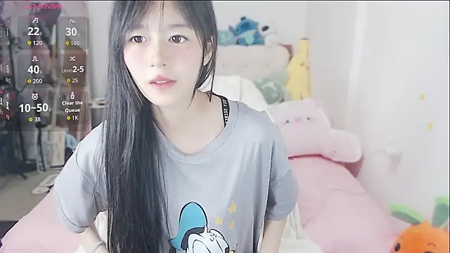 Snapshot of Rabbit1320 chatting on April 20, 2026, 7:44 am Rabbit1320 online show from April 20, 2026, 7:44 am