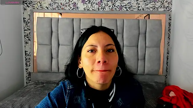 Abril Fox   online show from June 27, 2026, 2:23 pm