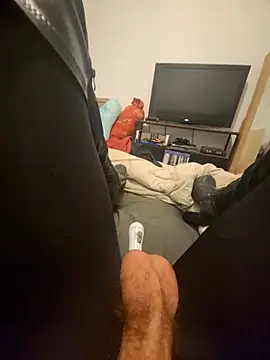 bootslove1 online show from April 12, 2026, 1:03 pm