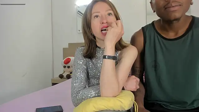 Ebony N Blonde online show from April 7, 2026, 7:37 pm