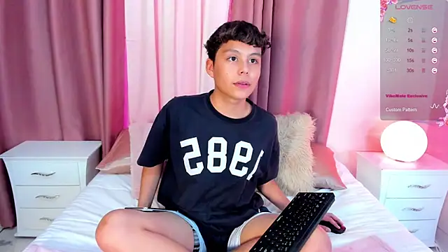 Snapshot of chico_medusa chatting on April 10, 2026, 8:05 pm chico medusa online show from April 10, 2026, 8:05 pm