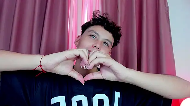 Snapshot of chico_medusa chatting on March 16, 2026, 7:16 pm chico medusa online show from March 16, 2026, 7:16 pm