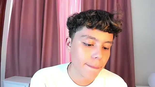 Snapshot of chico_medusa chatting on March 25, 2026, 7:46 pm chico medusa online show from March 25, 2026, 7:46 pm