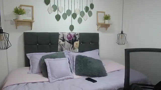 lia star 123 online show from April 16, 2026, 1:56 pm