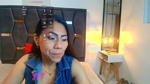 Snapshot of Keyla_Brunette_ chatting on May 23, 2026, 11:53 am Keyla Brunette online show from May 23, 2026, 11:53 am