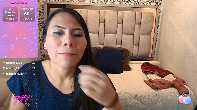 Snapshot of Keyla_Brunette_ chatting on April 5, 2026, 12:06 am Keyla Brunette online show from April 5, 2026, 12:06 am