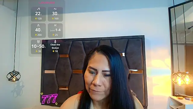 Snapshot of Keyla_Brunette_ chatting on May 18, 2026, 11:48 am Keyla Brunette online show from May 18, 2026, 11:48 am