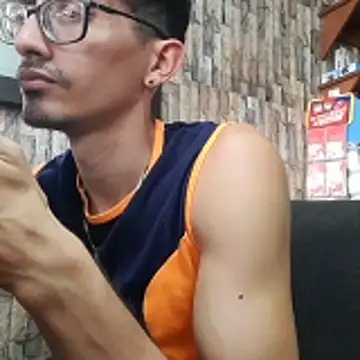 jhosuamoore online show from April 1, 2026, 7:55 pm