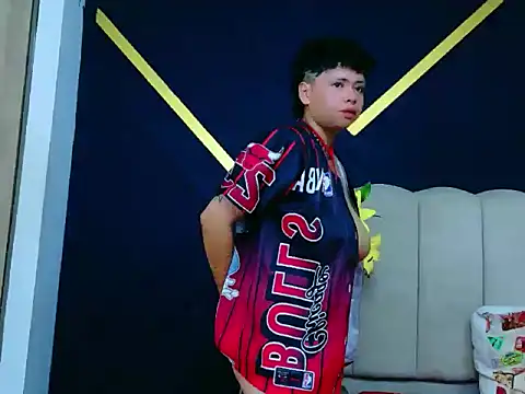 NikiEvanz online show from April 11, 2026, 7:45 am