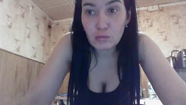 LindaDoll99 online show from April 17, 2026, 7:28 pm