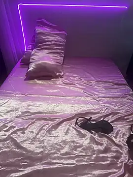 Snapshot of Shynesse21 chatting on April 2, 2026, 8:15 pm Shynesse21 online show from April 2, 2026, 8:15 pm