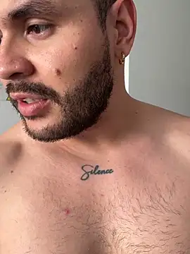 Snapshot of Axel_Dominus chatting on April 1, 2026, 7:11 pm Axel Dominus online show from April 1, 2026, 7:11 pm