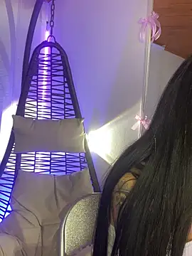 afrodita pinkk online show from April 8, 2026, 4:41 pm