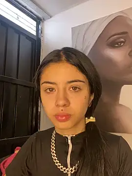 afrodita pinkk online show from March 31, 2026, 3:47 pm