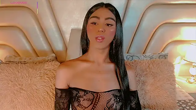 tiifannysexyhot online show from May 5, 2026, 4:48 am