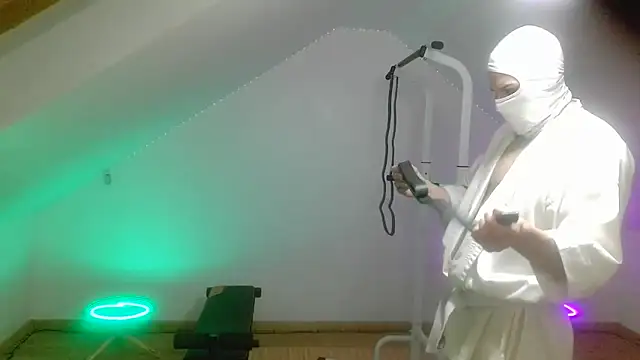 Snapshot of NinjaLaser chatting on March 28, 2026, 8:21 pm NinjaLaser online show from March 28, 2026, 8:21 pm