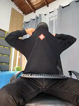 Oliver bigblack cock online show from May 3, 2026, 5:27 pm