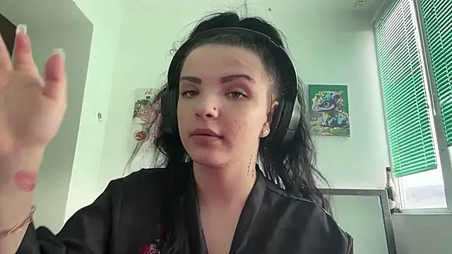 Kateqte online show from March 20, 2026, 11:44 am