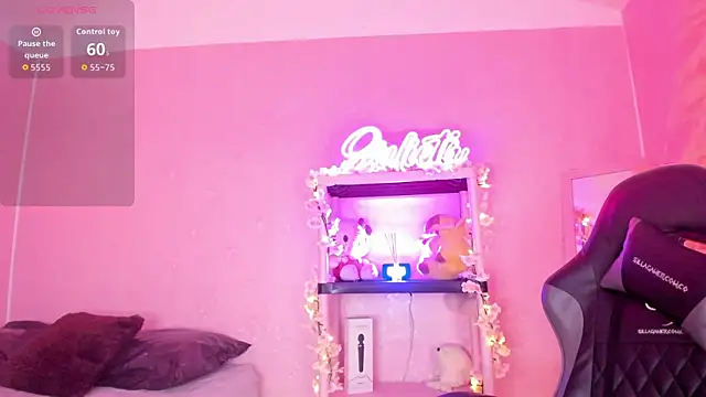 Julieth Caandy online show from April 4, 2026, 11:28 am