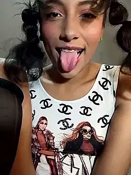 KattyBerryX online show from May 16, 2026, 9:36 pm