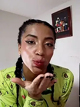 Snapshot of KattyBerryX chatting on March 18, 2026, 1:42 am KattyBerryX online show from March 18, 2026, 1:42 am