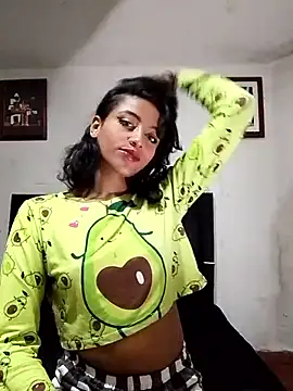 Snapshot of KattyBerryX chatting on April 6, 2026, 6:20 pm KattyBerryX online show from April 6, 2026, 6:20 pm