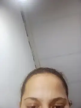 Snapshot of antonelared18 chatting on April 11, 2026, 2:08 am antonelared18 online show from April 11, 2026, 2:08 am