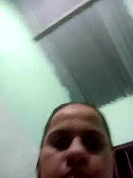 Snapshot of antonelared18 chatting on April 7, 2026, 11:50 pm antonelared18 online show from April 7, 2026, 11:50 pm