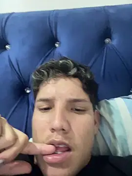 Theus26  online show from April 16, 2026, 12:55 am