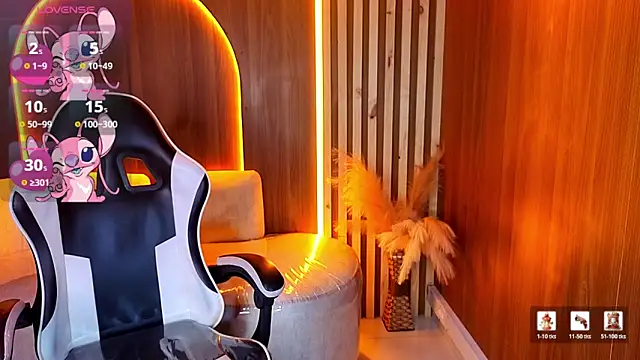 Snapshot of Lia_queen_tx chatting on April 8, 2026, 2:46 am Lia queen tx online show from April 8, 2026, 2:46 am