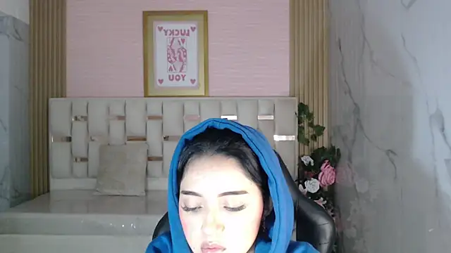 Snapshot of veronicaa_s chatting on April 15, 2026, 8:42 pm veronicaa s online show from April 15, 2026, 8:42 pm