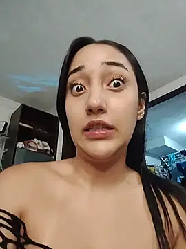 Snapshot of isabellaHill2 chatting on April 11, 2026, 5:15 am isabellaHill2 online show from April 11, 2026, 5:15 am